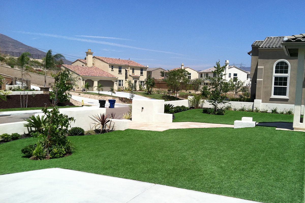 Artificial turf for landscape
