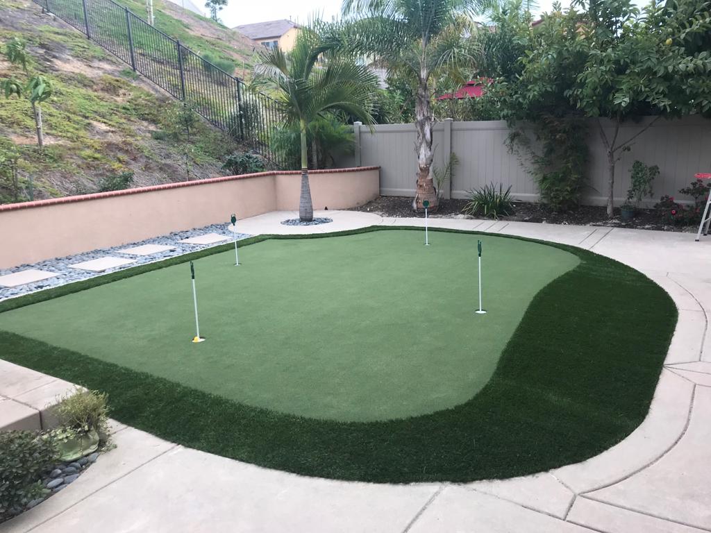 Putting green artificial grass
